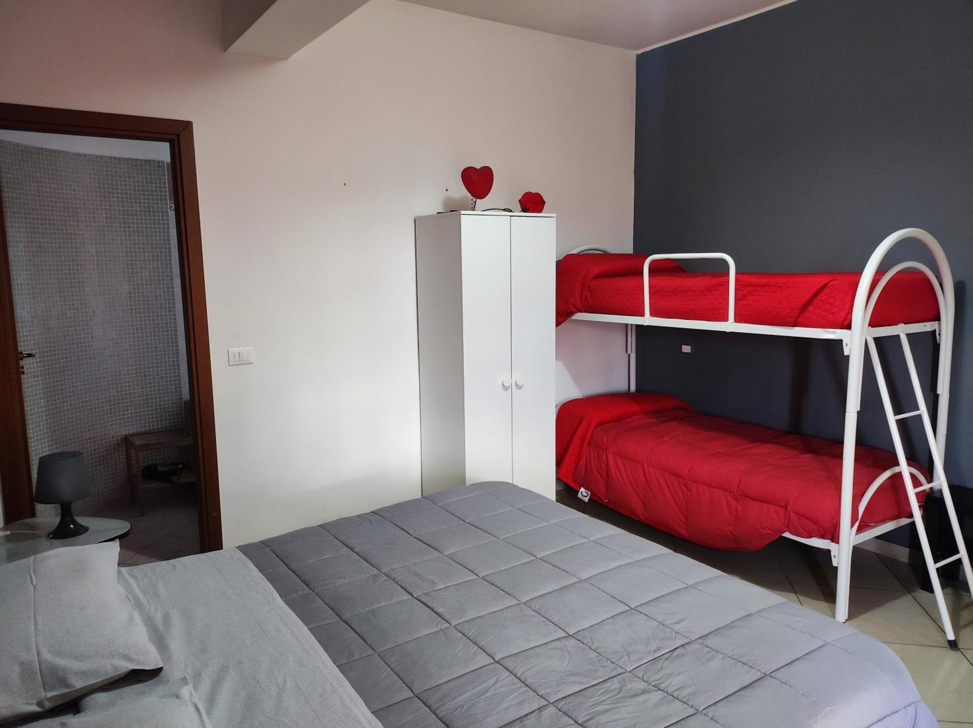 Bed And Breakfast Oasi Reggio di Calabria Ruang foto