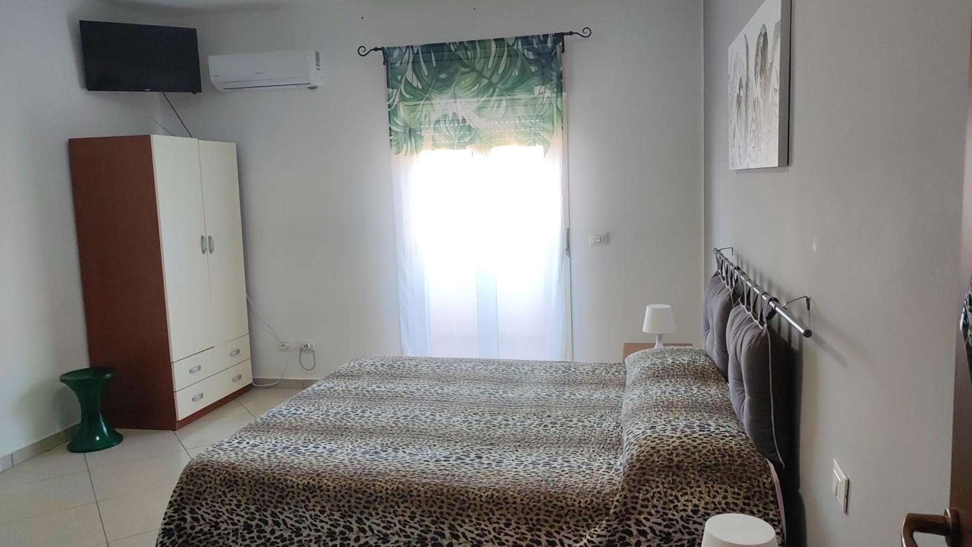 Bed And Breakfast Oasi Reggio di Calabria Ruang foto